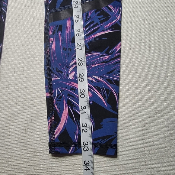 Sweaty Betty 7/8 length Neon Palm Leggings - Picture 11 of 12